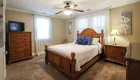 Miss Audrey’s House is a charming cottage in the heart of historic Richmond Hill - 3-Star