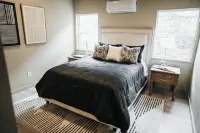 Experience the mountains in modern luxury with views of the Salmon River - 4-Star