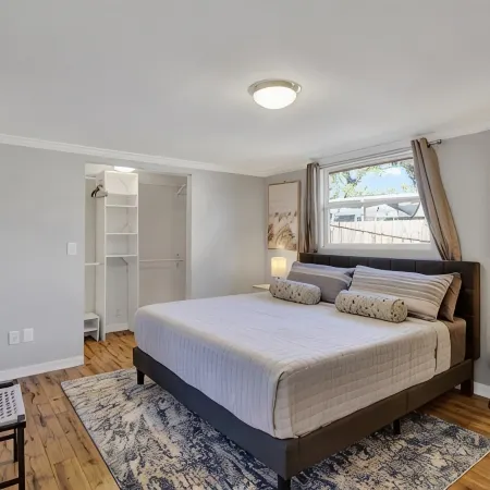 4BR/3BR - Spacious Home 4 Minutes From Beach