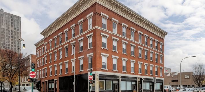 “Elm City” Retreat Near Yale, Parking, Gym, Downtown, Wooster Sq & Union Station Hotels in New Haven