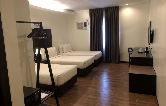 Piña Suites