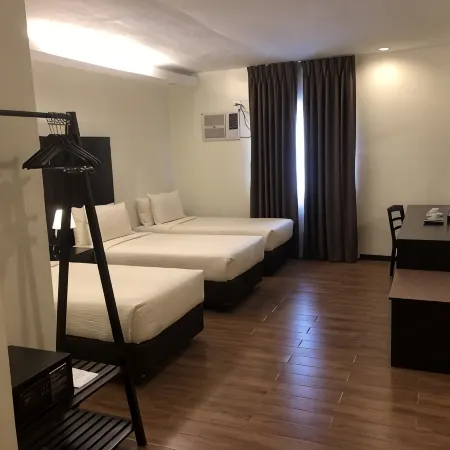 Piña Suites