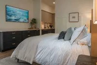 Luxury Downtown Loft - Homestays