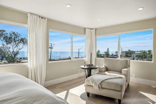 Luxury 3 bed 3 bath with Ocean Views+ Steps to the Beach - 4-Star