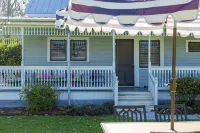 Charming Victorian Bike to Shops, Mins to Antiques & Wedding Venues - 4-Star