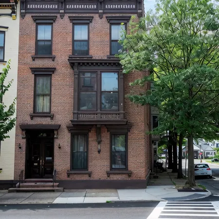 5th and Grand Lovingly Restored Brownstone Troy NY Unit 2