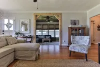 Cozy Cottage on the River - Homestays