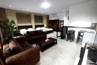 BeOne House Jogja - servizio colazione
