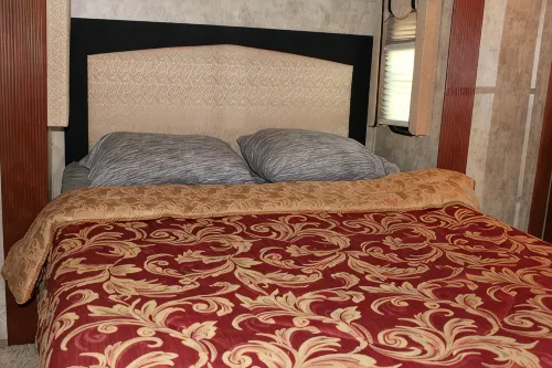 Luxury 5th Wheel Glamping In Style In Historic Mentone,  Alabama - 2-Star
