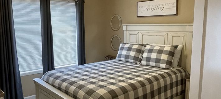 House located on Golf Course, community pools, hiking and ATV trails, close to G Hotels in Cleburne County