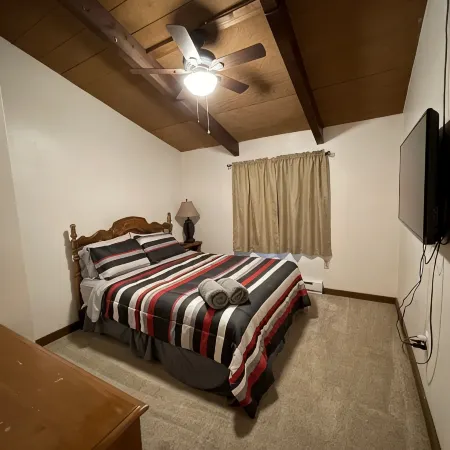 Cozy Poconos Cabin Getaway - 8 min from Kalahari!