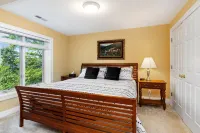 Luxury Black Bear Lodge: Stunning 4 Season Mountain Views! Perfect for Families. - balcony