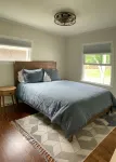 Totally Renovated Cottage on the North Fork 7 min. walk to the Beach - Country Houses