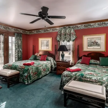 Stunning Golf Views on Pinehurst National No. 9. A Luxurious Retreat Awaits. Hotéis em Pinehurst