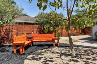 Downtown Georgetown Retreat for the family or entertaining. Pet-Friendly! - 3-Star