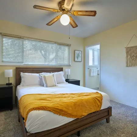 Stylish & Remodeled - Walk to Fresno State Stadium