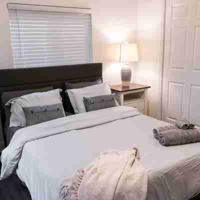 Updated Ann Arbor ranch w/private yard and lots of parking! Rooms