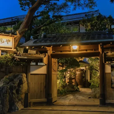 Atami Onsen Sakuraya Ryokan Hotels in der Nähe von Bahnhof Atami