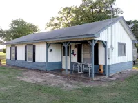 The Franklin Ranch Hunter's Cabin - 35 Minutes from Texas A&M football! - 3-Star