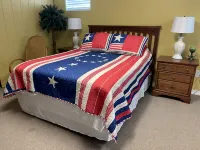 Lake Front House in Caryville with Private Dock, 5 minutes from I75 /Twin Cove! - 3-Star
