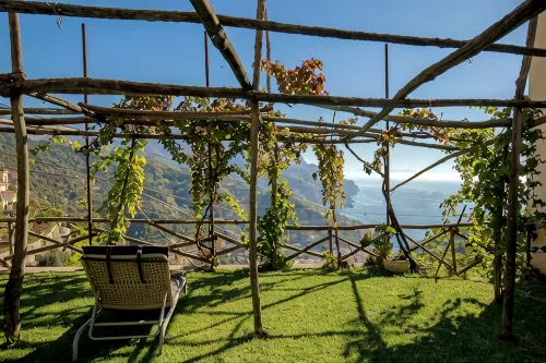 Spotless Sea View, Hot Tub, Ravello Luxury Villa. - Mountain view