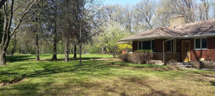 A sanctuary just 15 minutes from Detroit Отели в г. Саутфилж