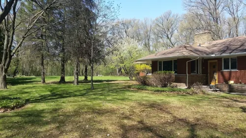 A sanctuary just 15 minutes from Detroit - 3 stjerner
