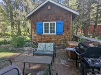 Riverfront Cottage 5 Minutes from Palisades Tahoe 10 minutes to Lake Tahoe - 3 étoiles