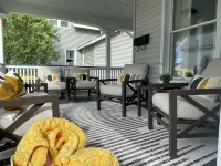 Stylish and Comfortable Downtown Historical Home Two Blocks From the River - Wifi