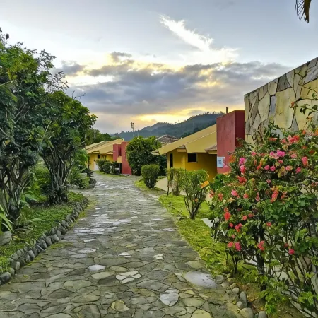 Jarabacoa River Club & Resort