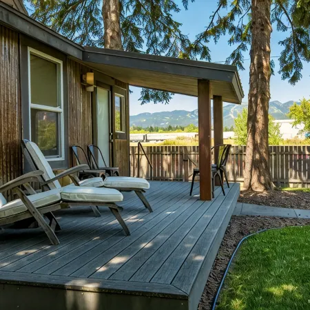 Whitefish Downtown Cottage on the River Trail with views of Big Mountain