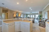 Lakeview Condo w/ Balcony+Pool Access, Sunrise View! - 4 stjerner