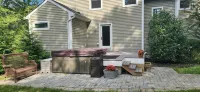 Mountain side house with game room, hot tub, firepit 1 mile from Lambertville - Homestays