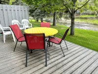 Clean Sandpoint Condo 10 Min from Schweitzer Base in Quiet Lakefront Community - Swimmingpools