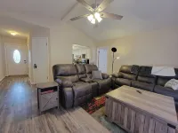 Charming 3-bedroom house with AC, WiFi King Suite in Lawton/Ft. Sill - 4 ดาว