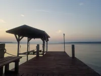 Exclusive Lakefront Home Retreat w/Baby Grand Piano for Family FLX Fun & Friends - Wifi