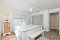 Beachy Getaway–Cozy, Clean & Equipped w/ All Essentials! Relax, Enjoy & Refresh! - 4성급