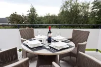 Exclusive 5-star vacation apartment in a top location, with sauna, fireplace & large balcony. - 3-Star