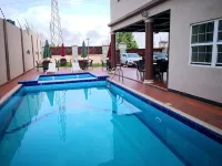Frederick's Lodge - Pools