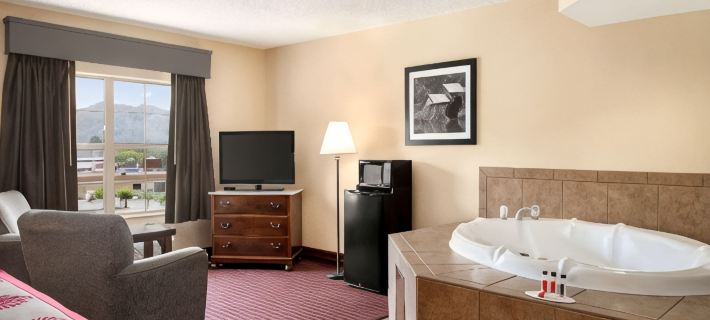 Ramada by Wyndham Pigeon Forge North Hotels in Pigeon Forge