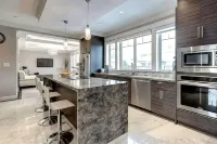 Vancouver Burnaby  Beautiful Villa 44 - Airport Shuttle