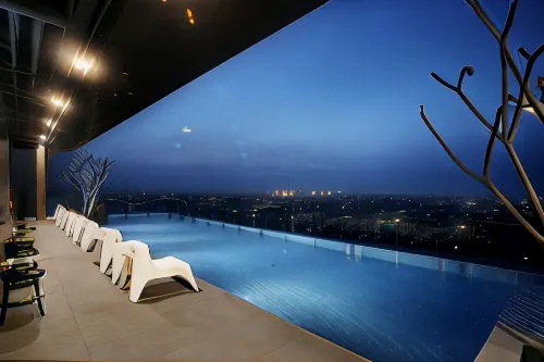 The Zuri Hotel Palembang - С бассейном