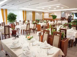 Garden Hotel Wellness és Konferencia