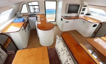 Imagine Yacht Charter