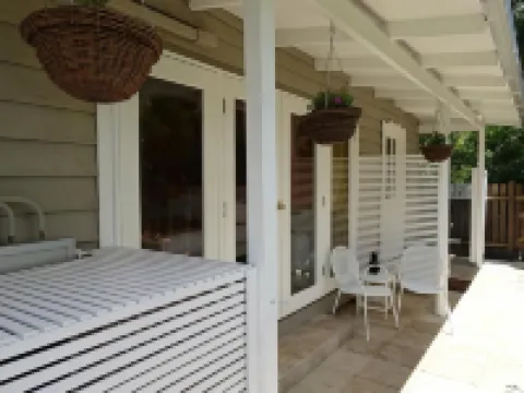 Winston Cottage