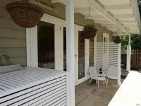 Winston Cottage Hotels in Woombye