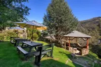 Kasees Apartments & Mountain Lodge Hotels near Thredbo Service Station