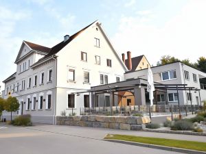 Land-Gut-Hotel Landgasthof Zur Rose