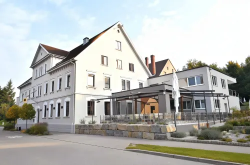 Landgasthof & Hotel Zur Rose Berg فنادق في Schelklingen