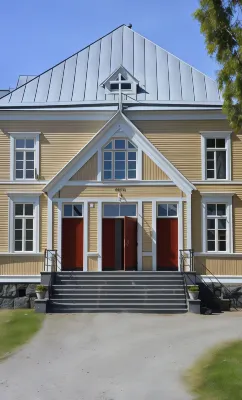 FolkiaCenter Vieraskoti Hotels near Bellevuen uimaranta
